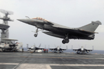 Appontage du Rafale M F2 M18 sur l'USS Theodore Roosevelt le 23 juillet 2008.(©United States Navy)