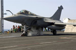 Rafale M F2 M13 sur la catapulte avant de l'USS Enterprise. (©United States Navy)