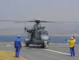 EC725 Caracal sur le pont du BPC Mistral. (©Marine Nationale)