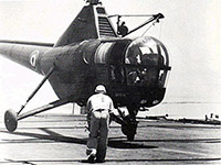 Un S-51 à bord de l'Arromanches. (©Collection René Bail, origine Mignot)