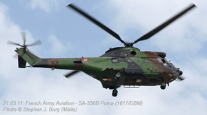 Le SA.330 Puma (1617/ DBM) de l'ALAT en provenance du BPC Tonnerre atterit à l'Aéroport International de Malte. (©Stephen J Borg)
