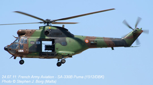 Un SA.330 Puma (1512/DBK) de l'Armée de terre en provenance du BPC Mistral. (©Stephen J. Borg)