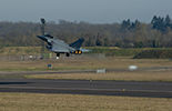 Décollage d'un Rafale C armé de quatre AASM et deux Mica IR depuis Saint-Dizier. (©Ministère de la Défense)