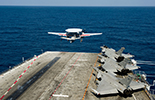 Catapultage d'un E-2C Hawkeye depuis le Charles de Gaulle. (©Marine Nationale)