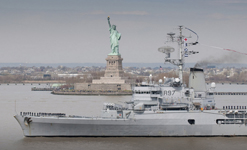 Le PH Jeanne d'Arc à New York. (©Marine Nationale)